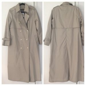 London Fog Tan Trench Coat Sz. 8